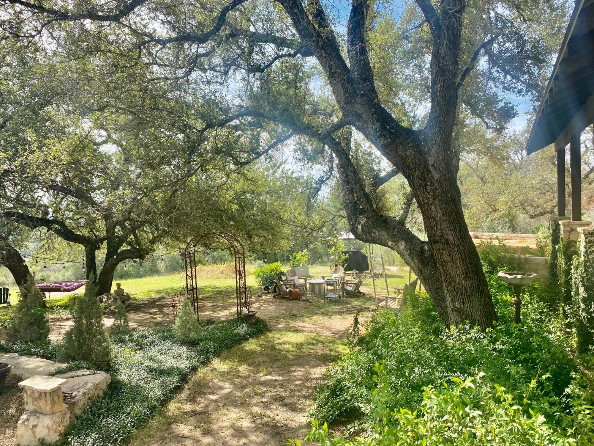 V700 Ranch Stays Marble Falls Exterior foto