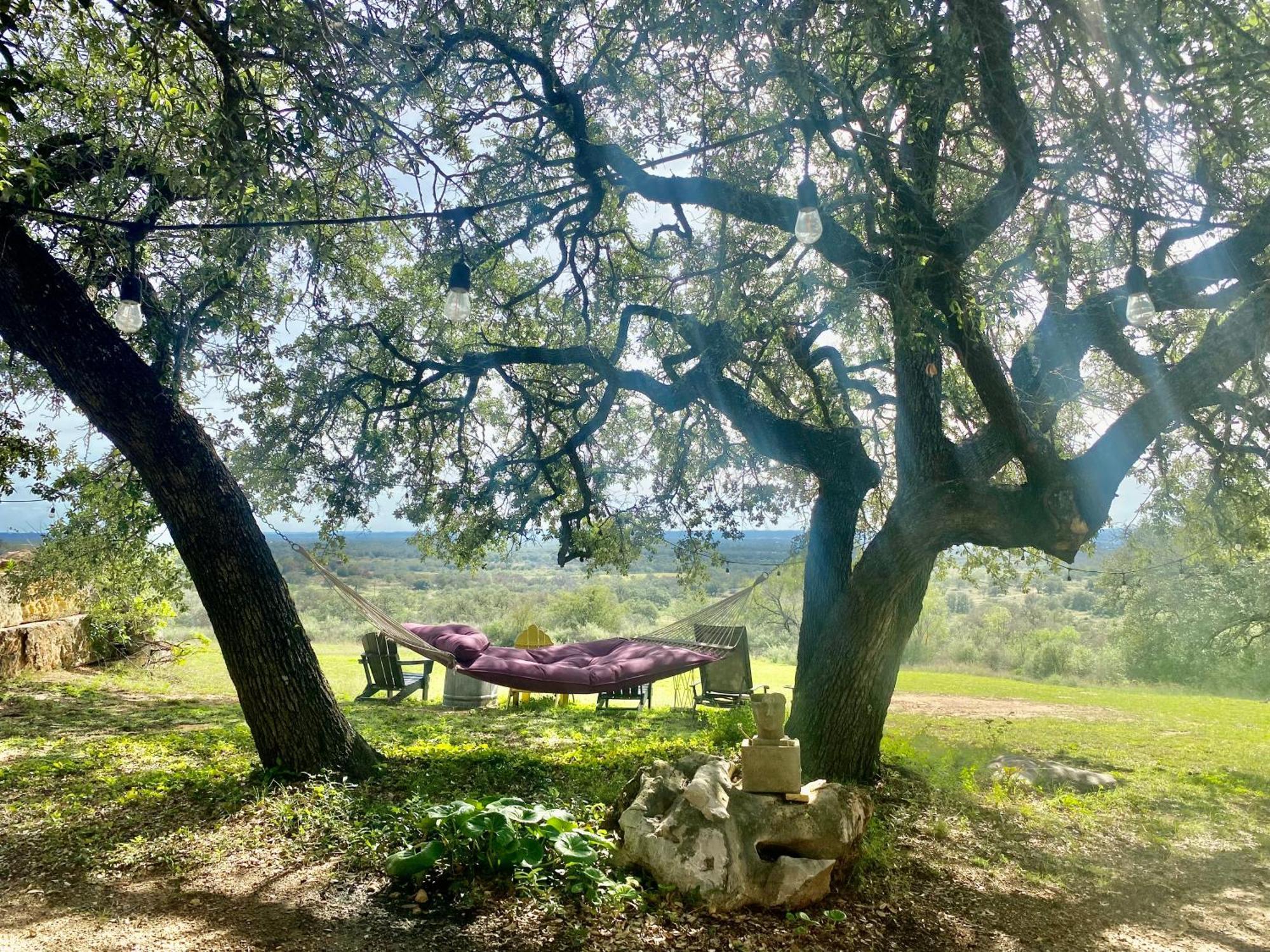 V700 Ranch Stays Marble Falls Exterior foto