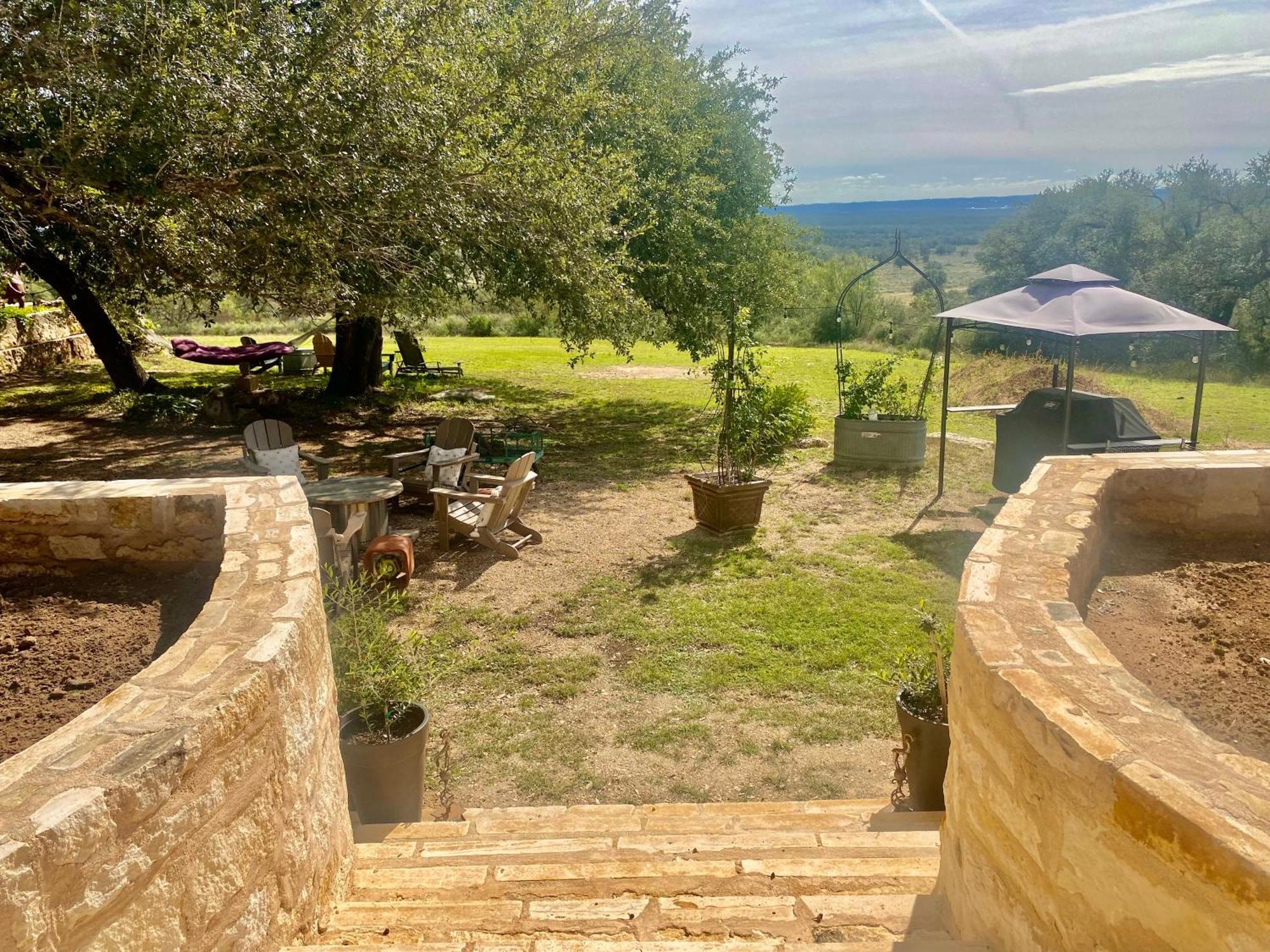 V700 Ranch Stays Marble Falls Exterior foto
