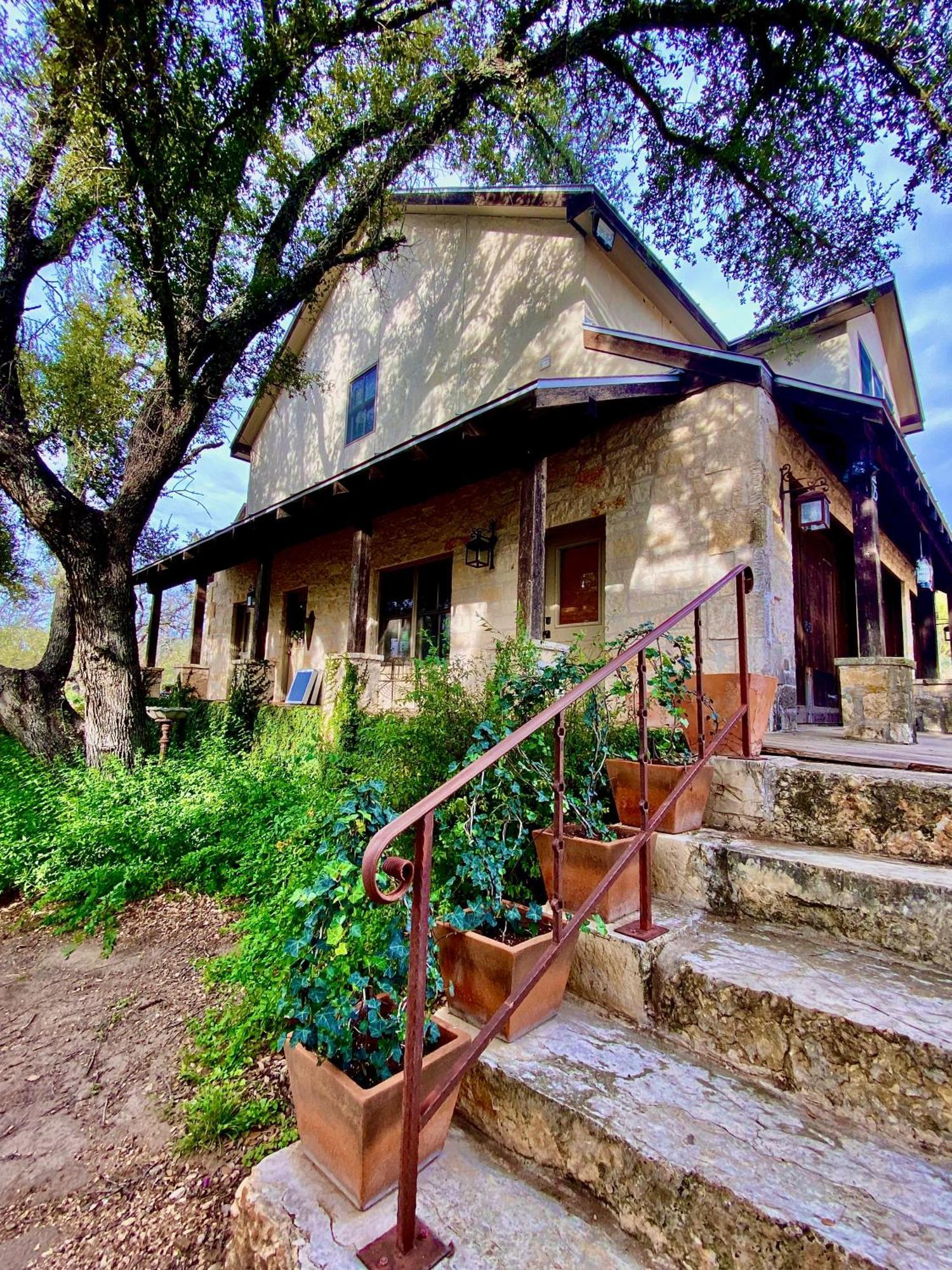 V700 Ranch Stays Marble Falls Exterior foto